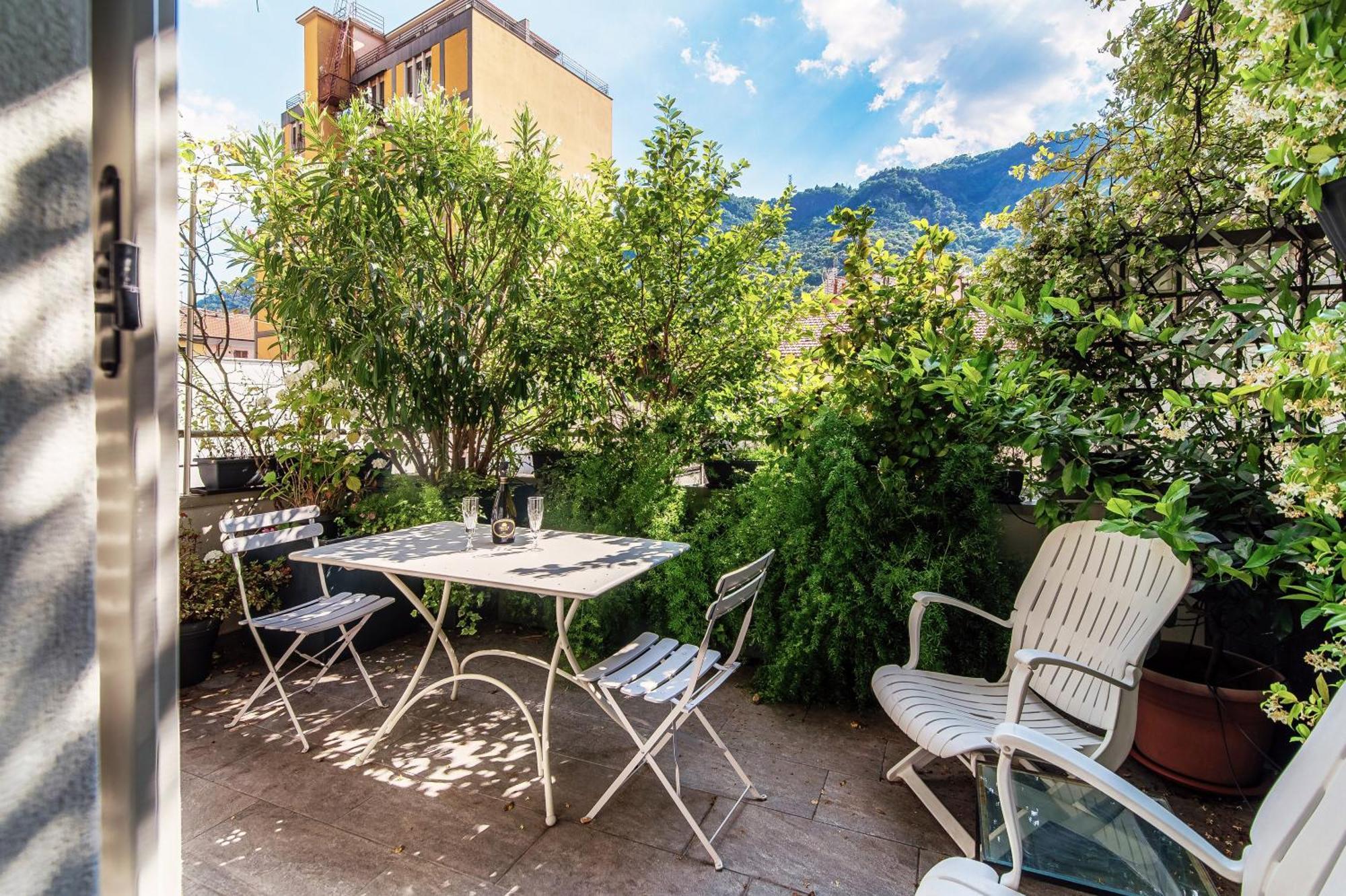 Green Home 65 - The House Of Travelers Como Bagian luar foto