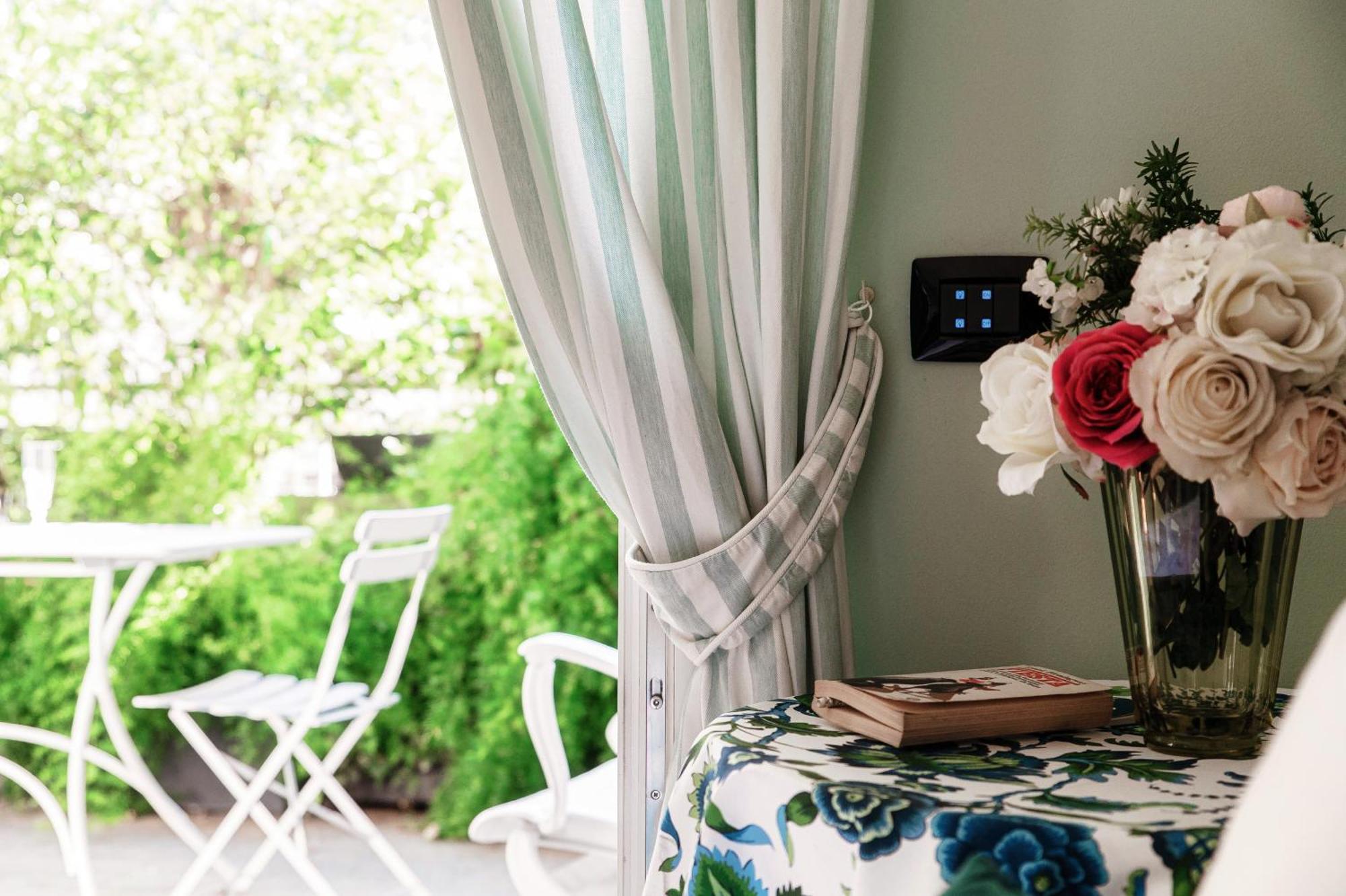 Green Home 65 - The House Of Travelers Como Bagian luar foto